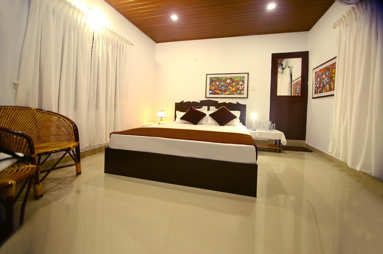Munroe Island Lake Resort Mundrothuruth Esterno foto
