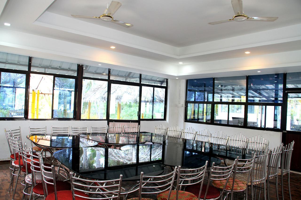Munroe Island Lake Resort Mundrothuruth Esterno foto
